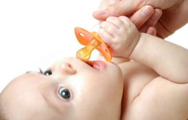 EL USO DEL CHUPÓN BENEFICIOS Y DESVENTAJAS