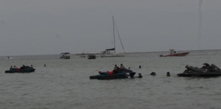 Invasión de temporadistas desde Chicxulub Puerto hasta Uaymitún