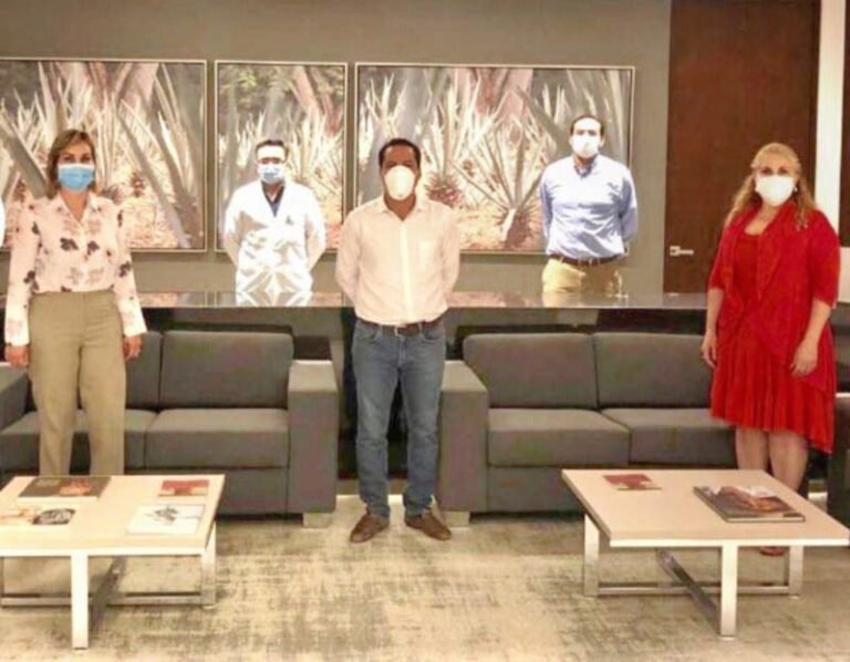 Vila pide al IMSS no rechazar a los pacientes graves