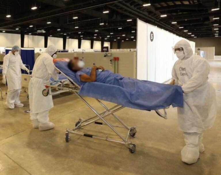 Trasladan a nueve pacientes más al hospital temporal Siglo XXI