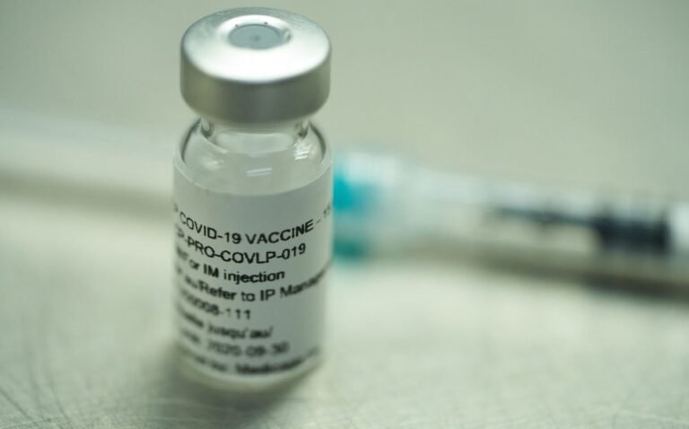 Producen vacuna «segura» y con respuesta inmune contra coronavirus