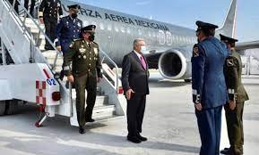 Inaugura López Obrador pista en el Felipe Ángeles