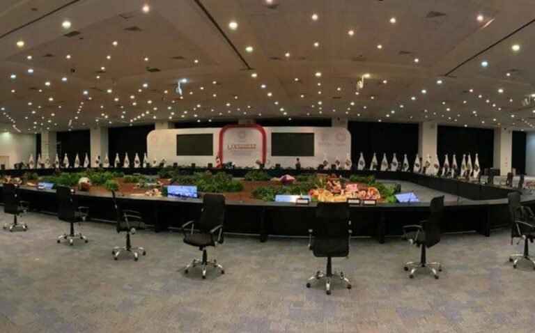 Gobernadores se reúnen con Sánchez Cordero en SLP, previo a encuentro con AMLO