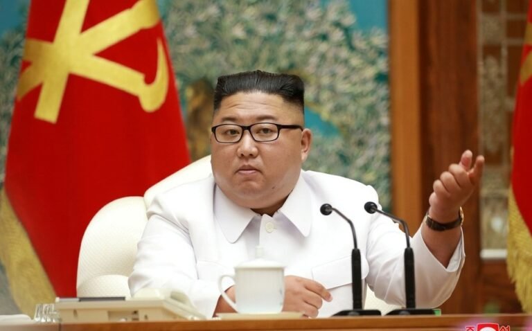 Kim Jong Un pide prepararse para el virus y el tifón ‘Bavi’