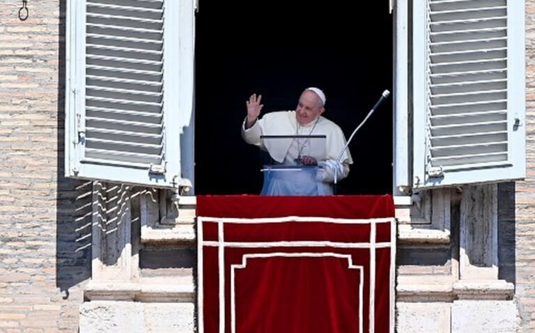 Papa Francisco reanuda audiencias públicas los miércoles tras coronavirus