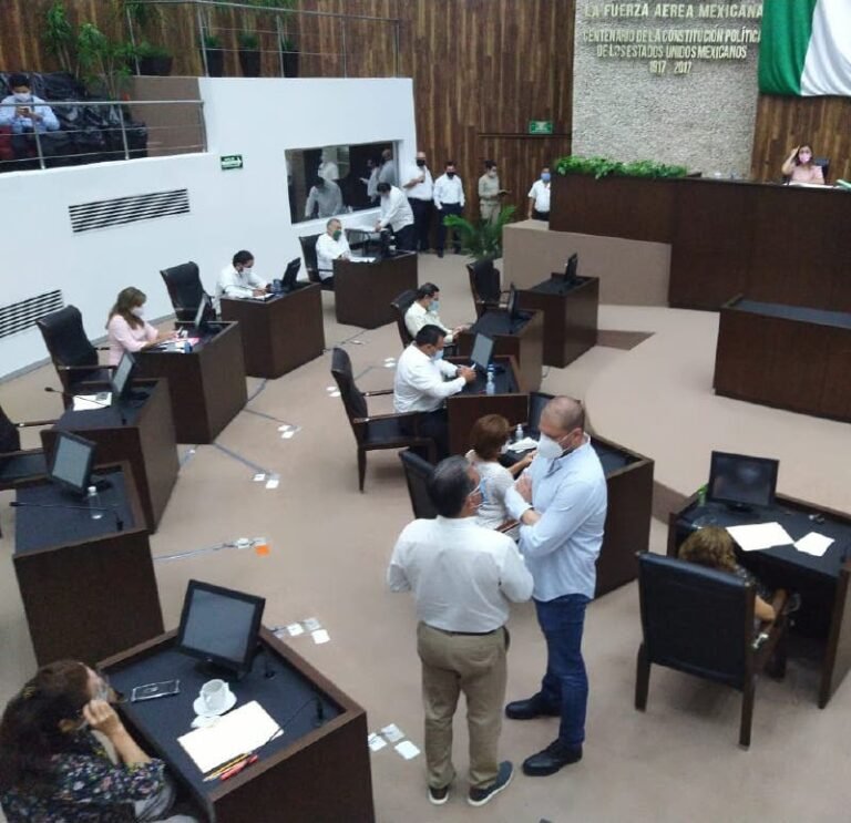 Términp causa polémica PJEY