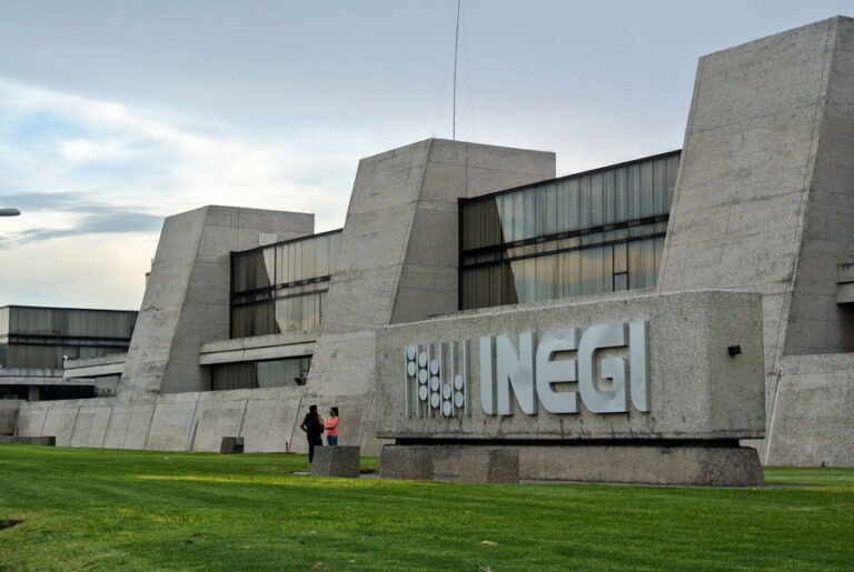 Se desploma el ahorro en 27% anual en abril-junio: Inegi