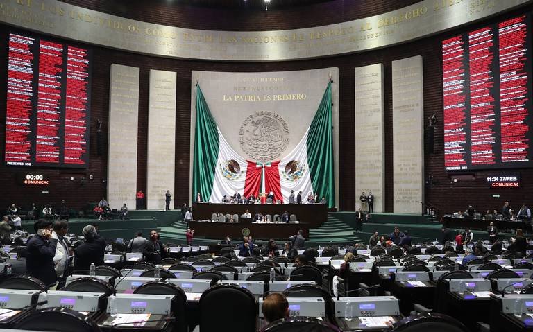 Oposición revienta sesión; impide aprobación de reforma a Ley de Salud