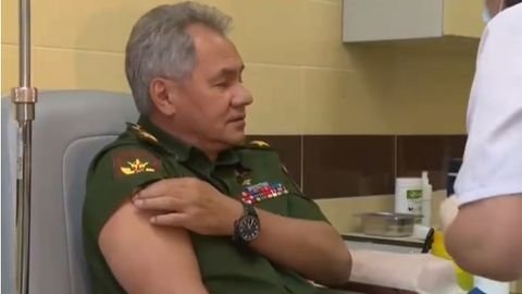 Rusia empezó a aplicar vacuna contra covid a militares
