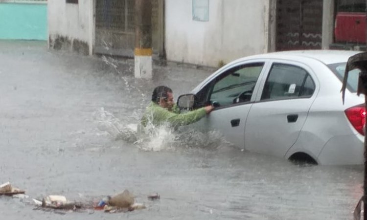 Para no inundar Villahermosa se afectaron regiones más pobres: AMLO
