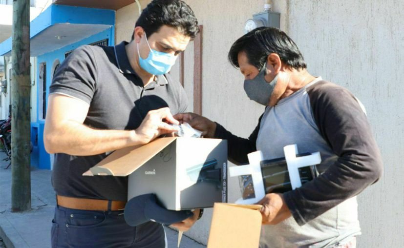 Pescadores reciben herramientas y materiales para salir a trabajar Pescadores reciben herramientas y materiales para salir a trabajar