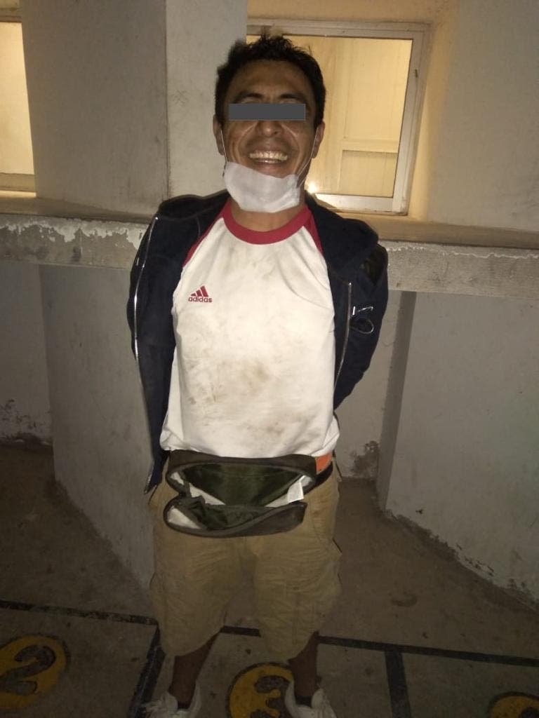 A disposición de Asuntos Internos dos policías por procedimiento en una detención