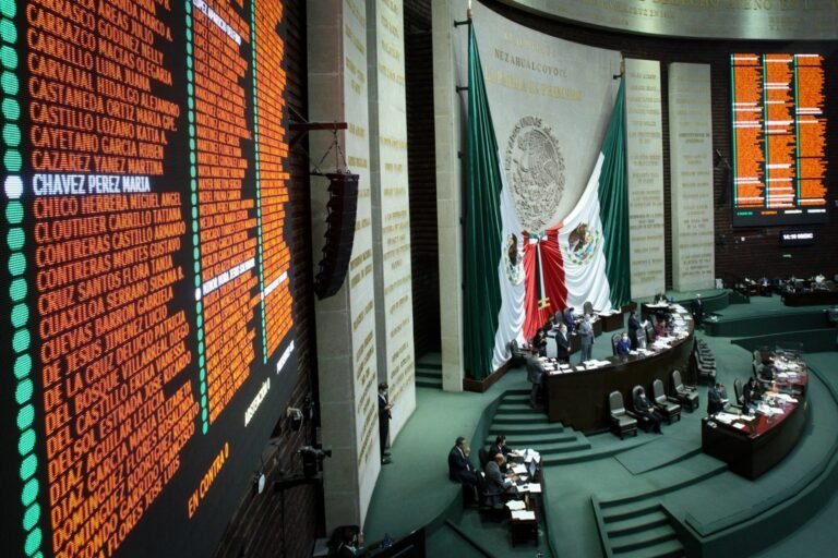 Avanza reforma presidencial al sistema de pensiones