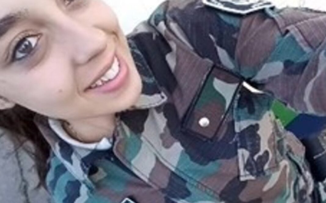 Mujer policía se suicidó luego de que su ex viralizara fotos íntimas Mujer policía se suicidó luego de que su ex viralizara fotos íntimas