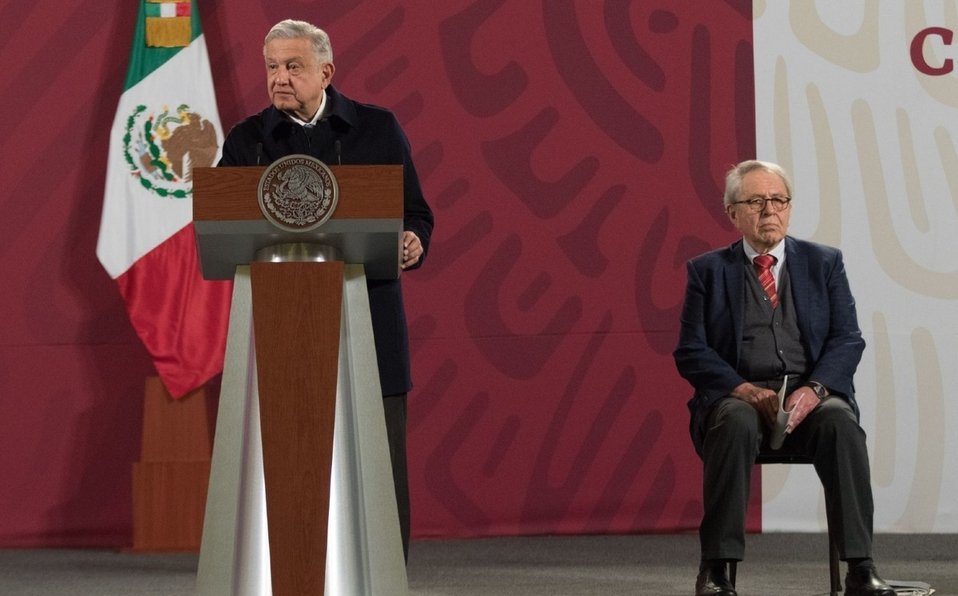 AMLO prevé cerrar el 2020 con caída de 8% en la economía AMLO prevé cerrar el 2020 con caída de 8% en la economía