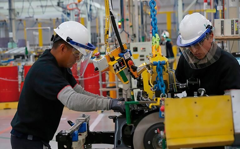 Cámaras empresariales van por aplicación y distribución de vacuna contra covid-19