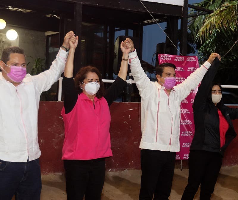 Milagros Romero y Silvia López, en Fuerza México Milagros Romero y Silvia López, en Fuerza México