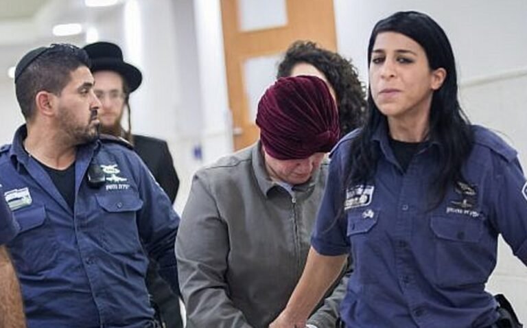 Israel extradita a mujer acusada de pedofilia a Australia