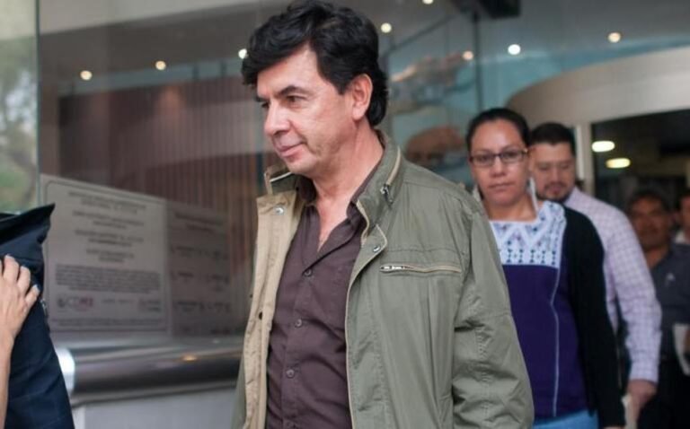 Ramírez Cuevas propone debate sobre libertad de expresión tras bloqueo a Trump en Facebook