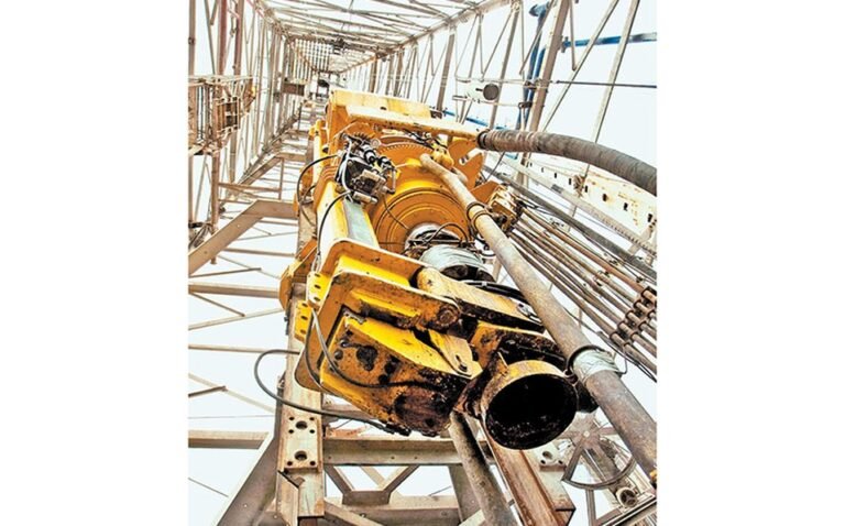 Biden frena concesiones para extraer crudo y gas