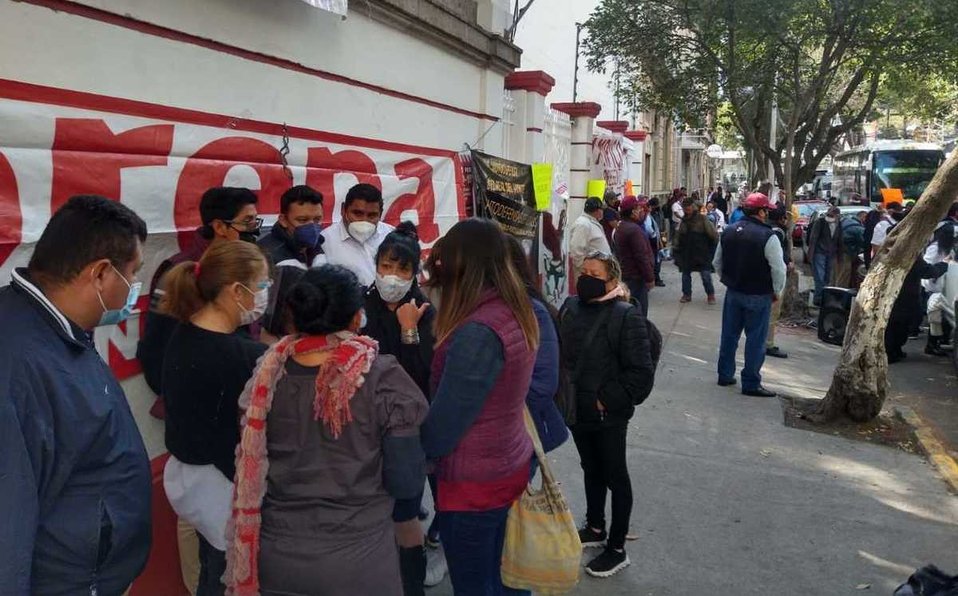 Militantes de Morena protestan en sede nacional; exigen esclarecer designaciones Militantes de Morena protestan en sede nacional; exigen esclarecer designaciones