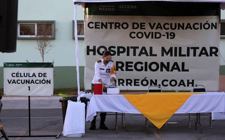 México analiza autorizar vacuna rusa anticovid Sputnik V, dice López-Gatell