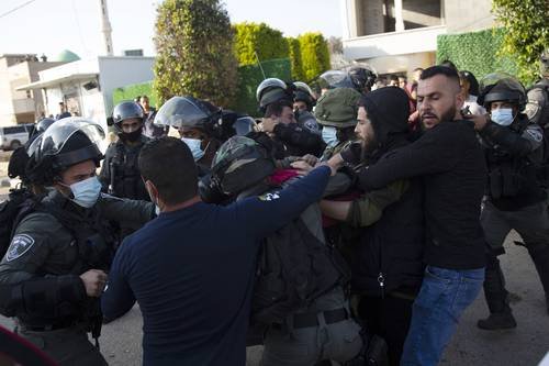 Gobierno israelí destruye casa de palestinos