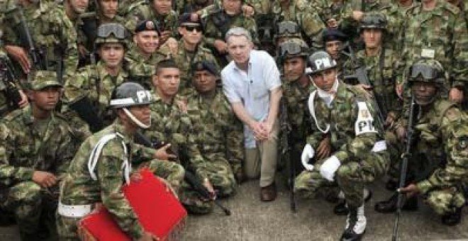 El ejército ejecutó a 6 mil 402 personas en Colombia durante el gobierno de Uribe El ejército ejecutó a 6 mil 402 personas en Colombia durante el gobierno de Uribe