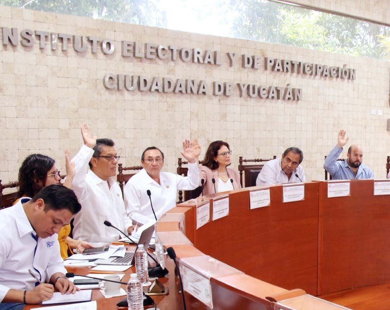 Funcionarios que buscan reelección, sin campaña en horas laborales Funcionarios que buscan reelección, sin campaña en horas laborales