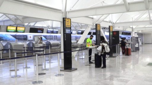 Detener vuelos de Canadá a México, grave daño para ambas economías