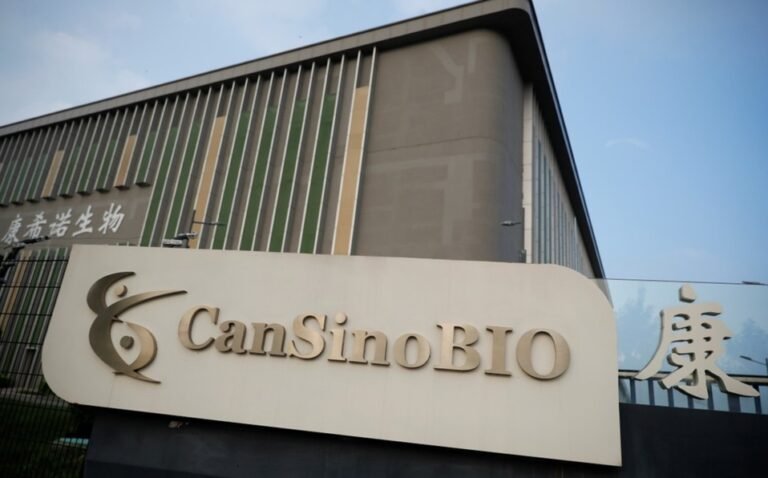 Llegan a México 2 millones de dosis de vacuna anticovid de CanSino