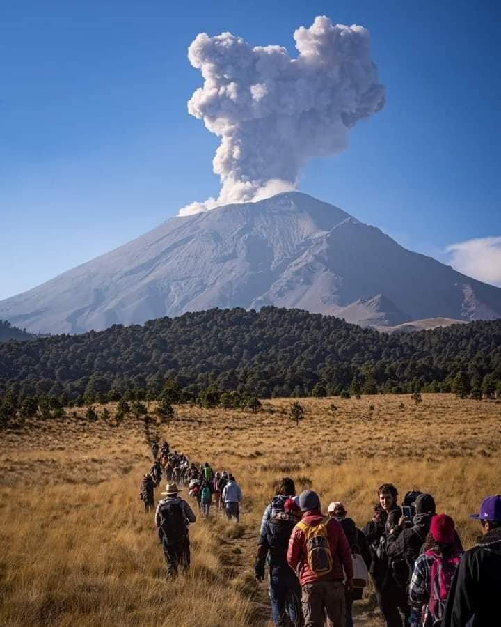 ¿Sabías que cada 12 de Marzo se celebra el cumpleaños del Volcán Popocatépetl? ¿Sabías que cada 12 de Marzo se celebra el cumpleaños del Volcán Popocatépetl?