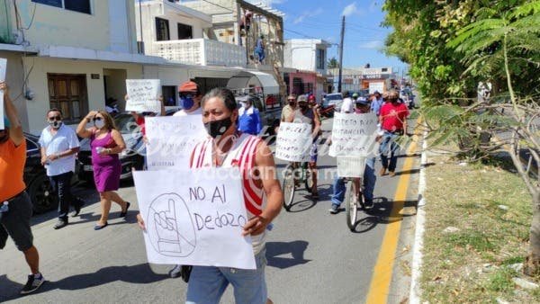 Militantes de Morena protestan por »imposición» de Jéssica Saidén en Progreso Militantes de Morena protestan por »imposición» de Jéssica Saidén en Progreso