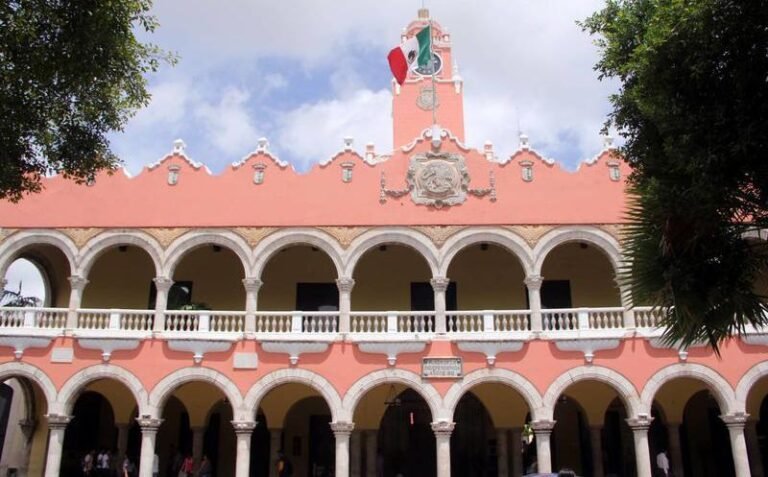 Dos candidatos a la alcaldía de Mérida, por dejar sus cargos