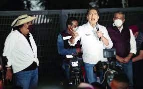 Félix y Morón cierran cerco en torno al INE Félix y Morón cierran cerco en torno al INE