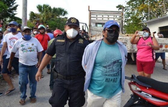 Zafarrancho en Sucilá por reparto de materiales »para favorecer al PRI»