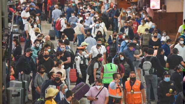 Secretario de Salud pide no bajar la guardia para evitar tercera ola de contagios de covid