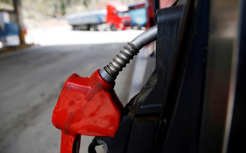 Hacienda elimina estímulo para gasolina Premium y lo baja para Magna y diésel Hacienda elimina estímulo para gasolina Premium y lo baja para Magna y diésel