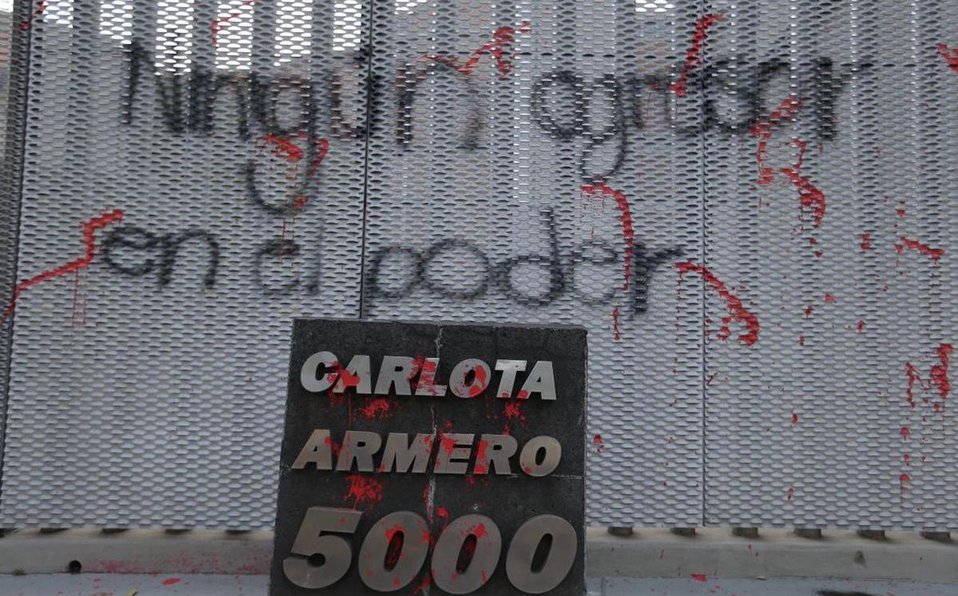 BFeministas protestan contra Salgado Macedonio en el TEPFJ BFeministas protestan contra Salgado Macedonio en el TEPFJ