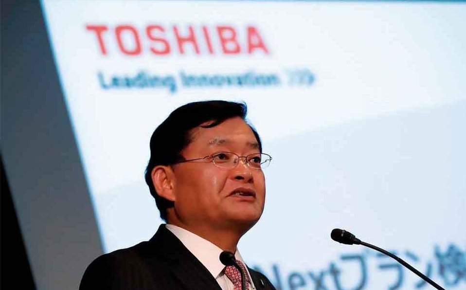 CEO de Toshiba renuncia ante dudas sobre su liderazgo CEO de Toshiba renuncia ante dudas sobre su liderazgo