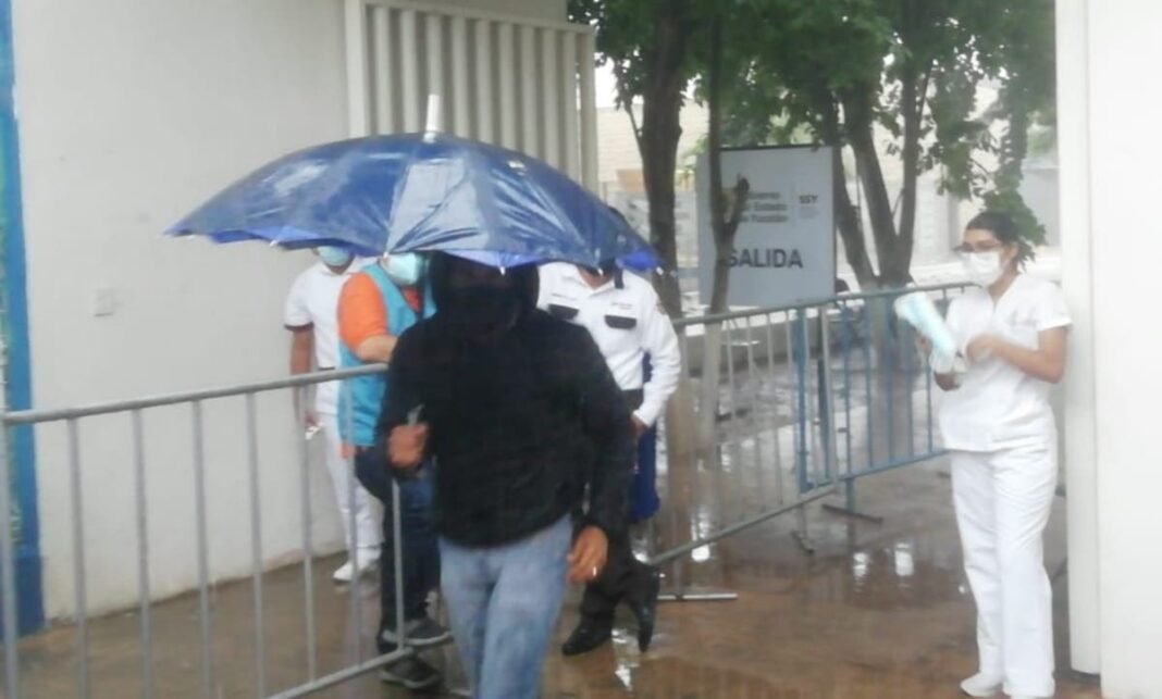 Tardes con aguaceros Tardes con aguaceros