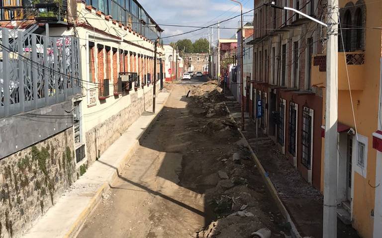 Urgen vecinos de Cholula a terminar obra clausurada por el INAH Urgen vecinos de Cholula a terminar obra clausurada por el INAH