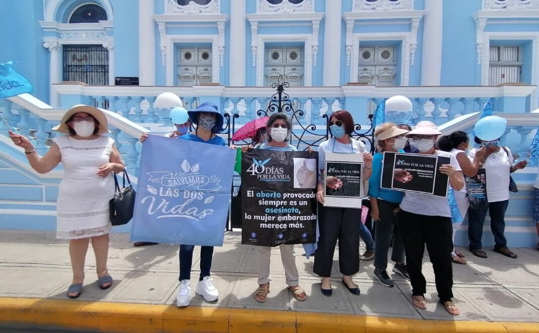 Protesta a favor de la vida y en contra de los falles de la SCJN Protesta a favor de la vida y en contra de los falles de la SCJN
