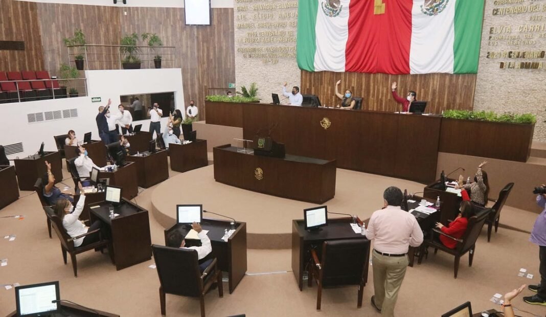 “Trabajar por las mujeres” “Trabajar por las mujeres”