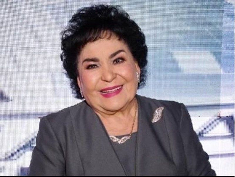 Carmen Salinas sufrió hemorragia cerebral, aclara su hija