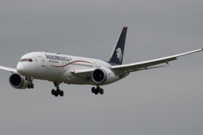 Acciones de Aeroméxico sufren desplome histórico