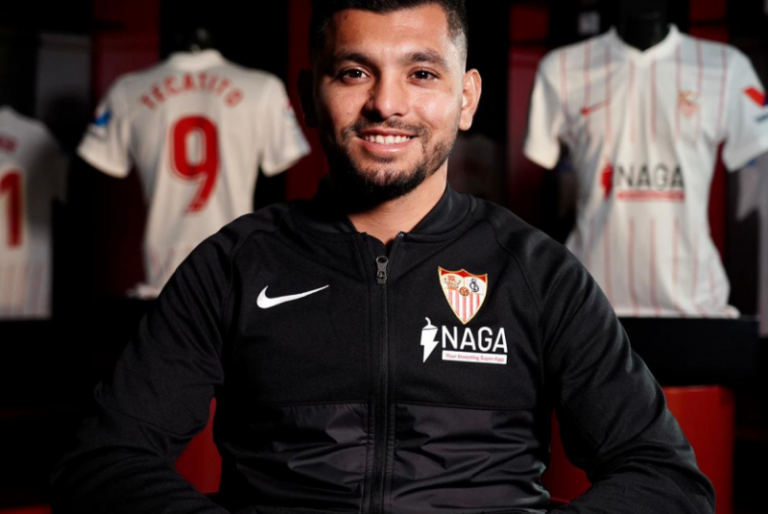 «Estoy muy feliz de poder cumplir este sueño»: ‘Tecatito’ Corona a su llegada al Sevilla