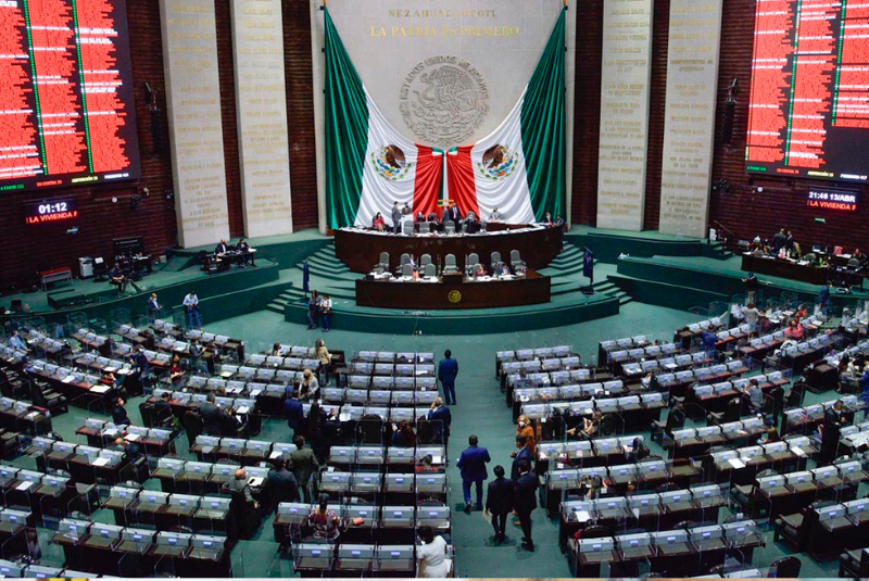 Morena abandona San Lázaro tras reclamo por casa de Houston