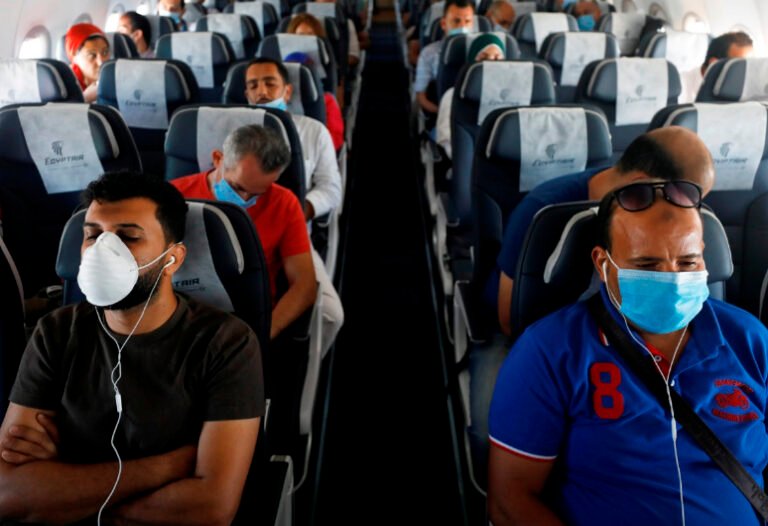 Uso de cubrebocas en aeropuertos y aerolíneas ya no será obligatorio