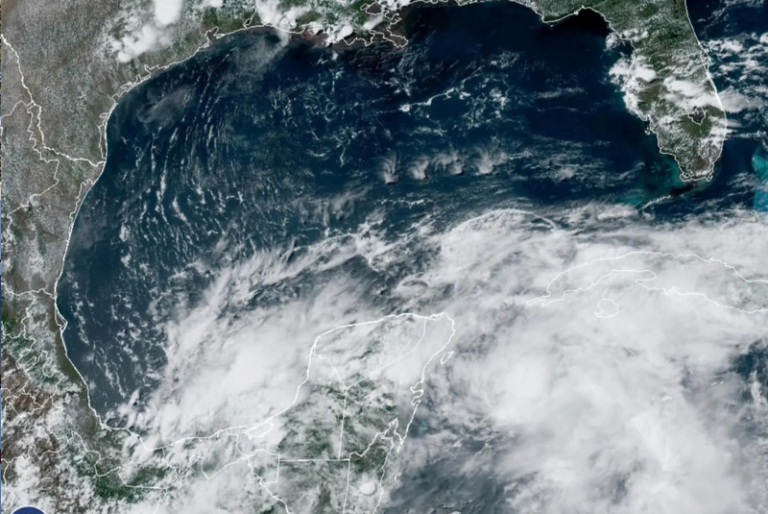 Remanentes de Agatha formarían la tormenta tropical «Alex» frente a la costa Sur de Quintana Roo